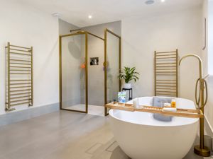 Photo 37- click for photo gallery